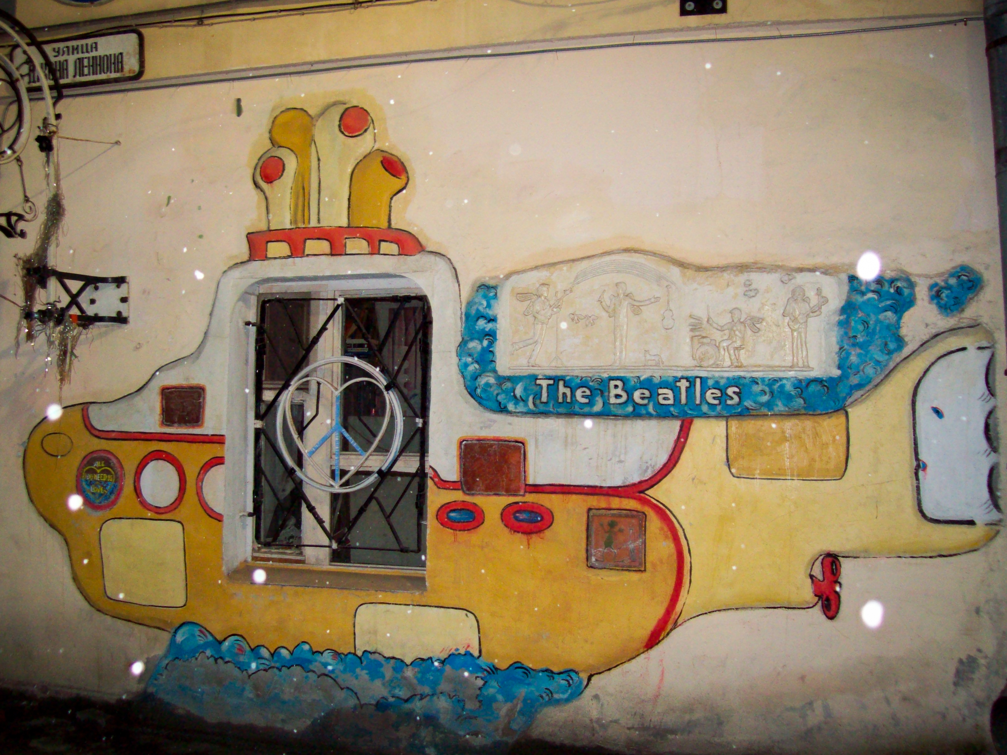 Yellow Submarine, Pushkinskaya 10