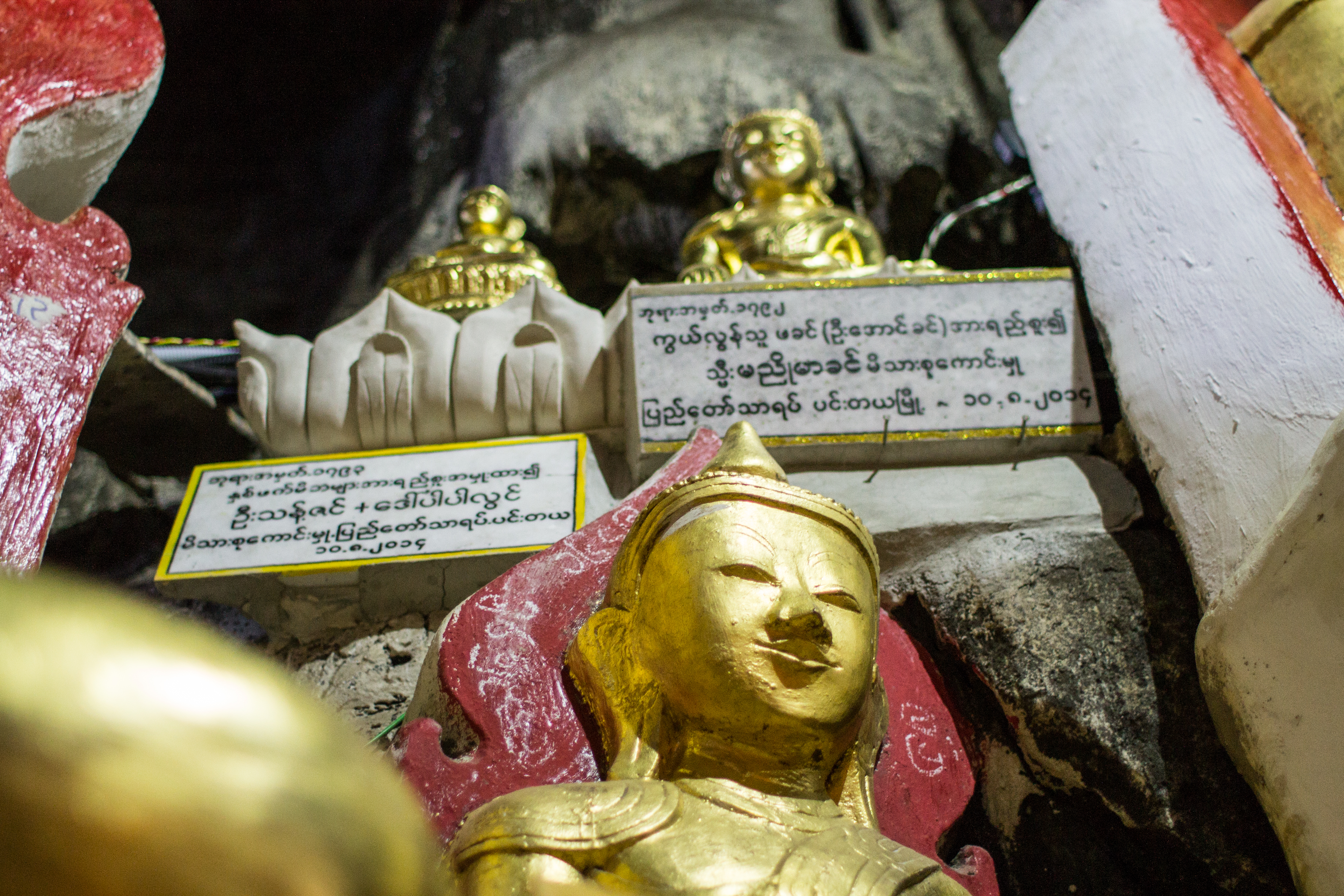 Buddhas atop Buddhas